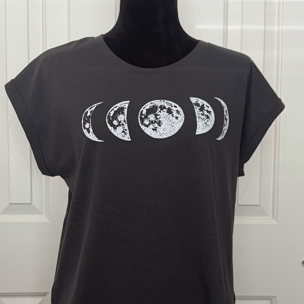 NWOT Recycle Threads Moon Phase Graphic Tee
